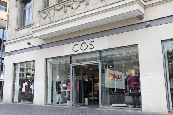 H&M откроют в Москве магазин бренда COS