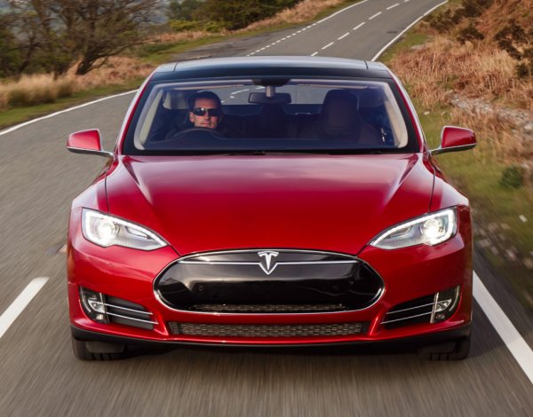 Власти Германии потребовали от владельцев Tesla Model S вернуть субсидии