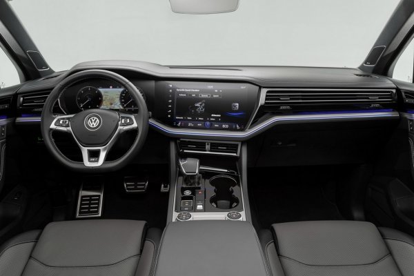В России продан первый кроссовер Volkswagen Touareg нового поколения