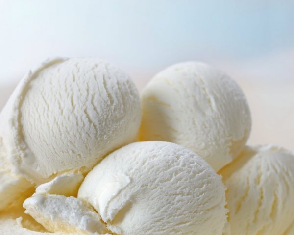Ученые рассказали про смертельную опасность мороженого