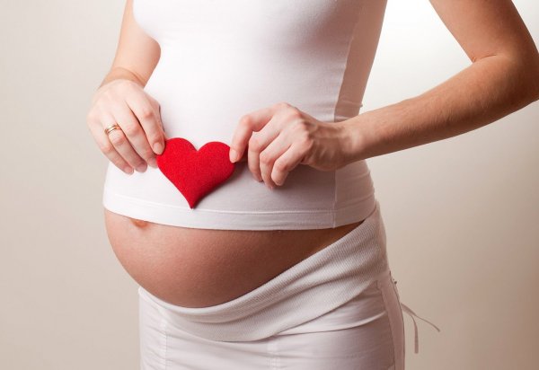 Ученые: Отцовские гены могут влиять на материнскую любовь