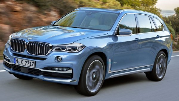 BMW показал в сети новое видео с кроссовером BMW X7