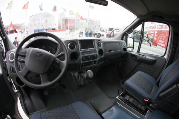 «ГАЗ» представил внедорожный пикап и микроавтобус
