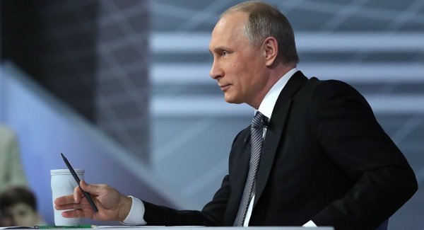 Путин обвинил правительство в резком росте цен на бензин