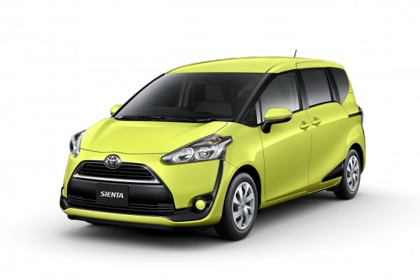 Минивэн Toyota Sienta стал доступнее после обновления