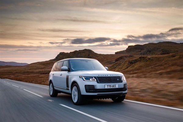 В России стартовали продажи нового внедорожника Range Rover 2019