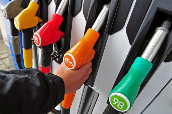Воронежская область вошла в тройку регионов ЦФО с самым дешевым бензином
