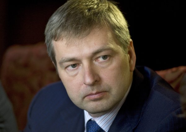 Миллиардер Рыболдовлев, обвиненный в коррупции, возвращается в Москву