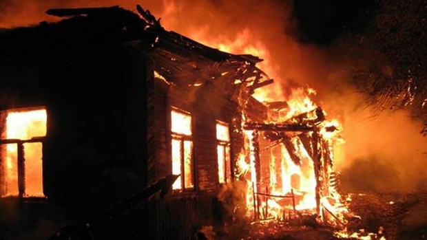 Шесть человек погибли в пожаре в жилом доме