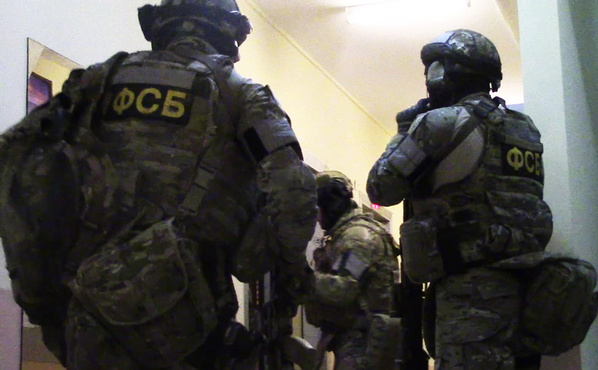 Сотрудники ФСБ поймали тюменца, который занимался вербовкой в ИГИЛ*