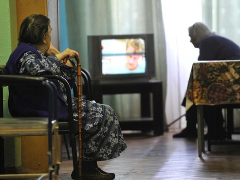 В Тюменской области серебряные волонтеры помогают перейти на цифровое телевидение